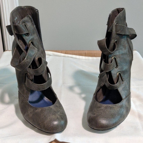 Madden Girl booties - Picture 1 of 8